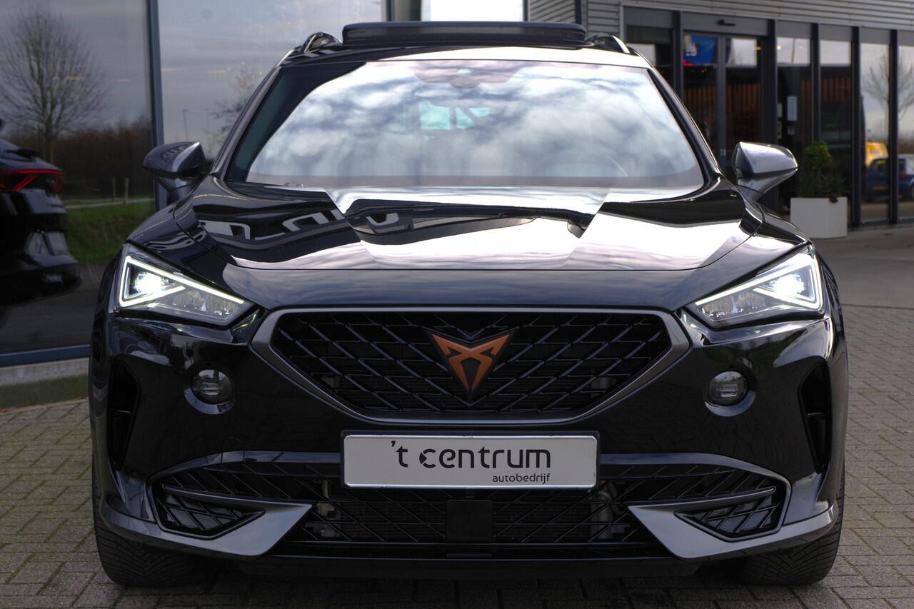 Cupra Formentor 1.4 e-Hybrid 204 PK Performance PHEV, Panoramadak, Winterpakket, Camera, Carplay