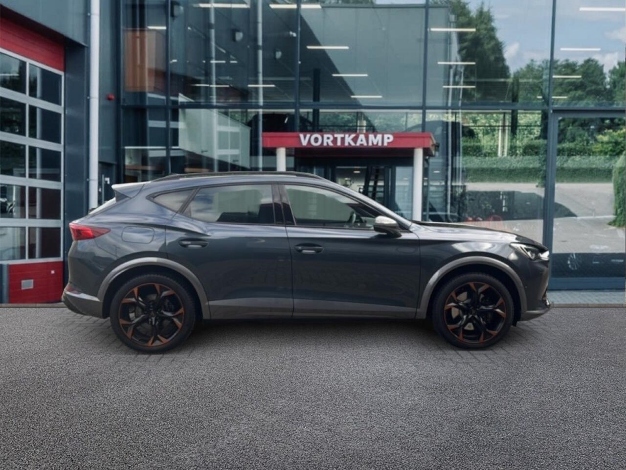 Cupra Formentor 1.4 TSI VZ COPPER EDITION ACC/TREKHAAK/CAMERA/NAVI/CARPLAY/LEDER/STOEL-STUURVERW.