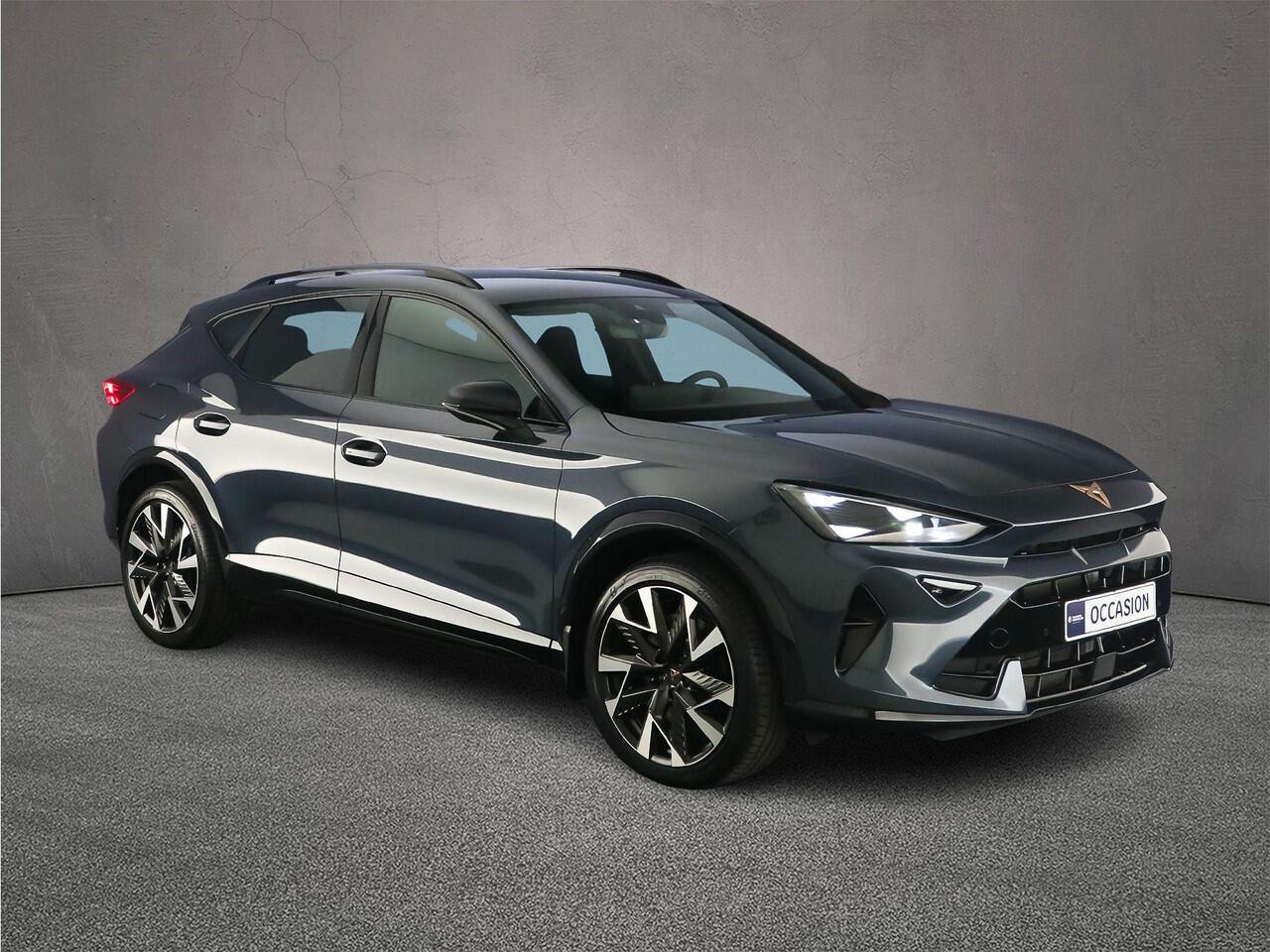 Cupra Formentor VZ Performance 1.5 TSI e-Hybrid 272pk DSG Automaat Trekhaak, Adaptive cruise control, Achteruitrijcamera, Stuurwiel verwarmd, Parkeersensoren, Elektrische achterklep