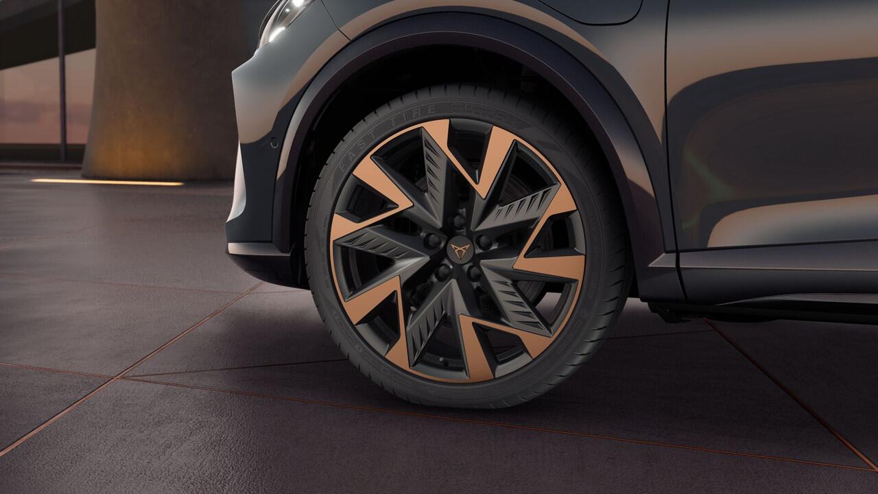 Cupra Formentor 1.5 TSI e-Hybrid 272 6DSG VZ Performance | Achteruitrijcamera | Digitaal instrumentenpaneel (Virtual Cockpit) | Draadloze Apple CarPlay(TM), Android Auto(TM)