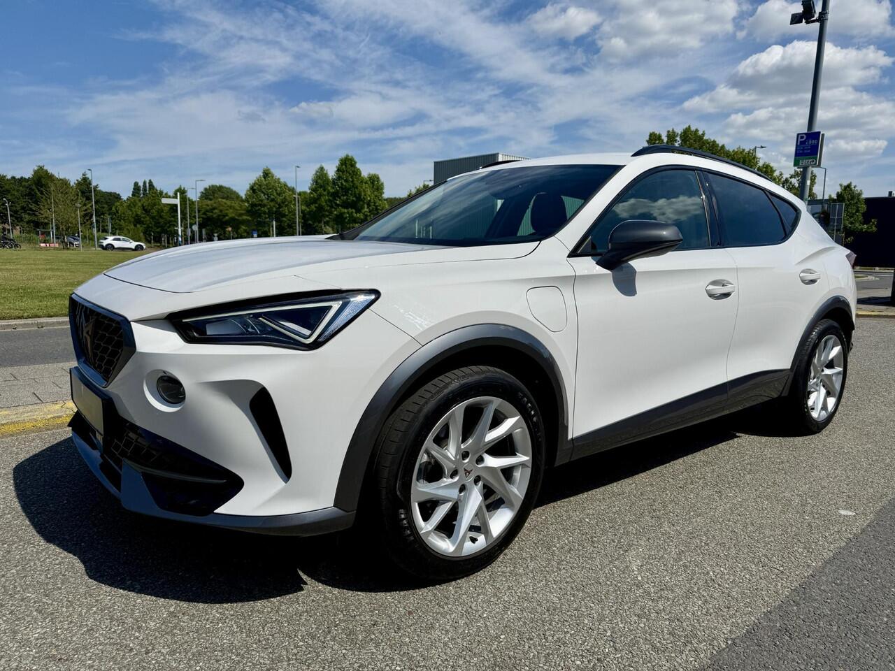 Cupra Formentor 1.4 e-Hybrid Carplay / 19 '' LMV / Virtual Cockpit / LED