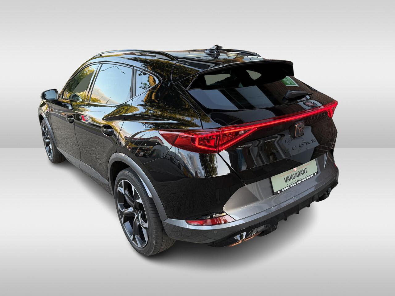 Cupra Formentor 1.4 e-Hybrid VZ Performance | 245 pk / 180Kw gecombineerd | | verwarmde stoelen + stuurwiel | half leder bekleding | Apple Carplay/Android Auto |