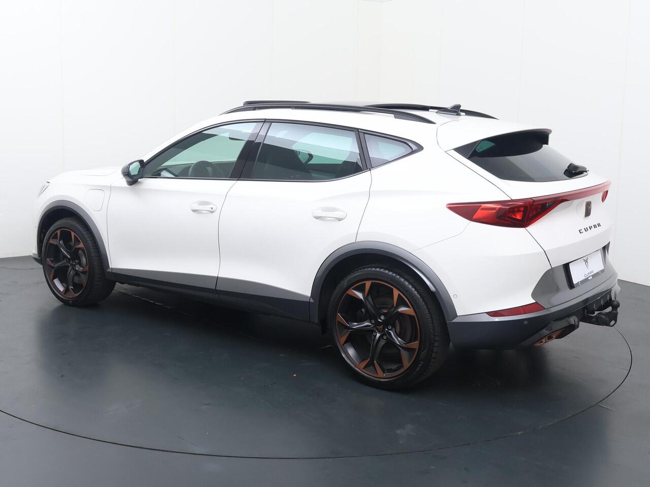 Cupra Formentor 1.4 e-Hybrid VZ Performance | 245 PK | SoH 91% | Trekhaak wegklapbaar | Panoramadak | Virtual Pedal | 19"LM velgen | Adaptive cruise control |