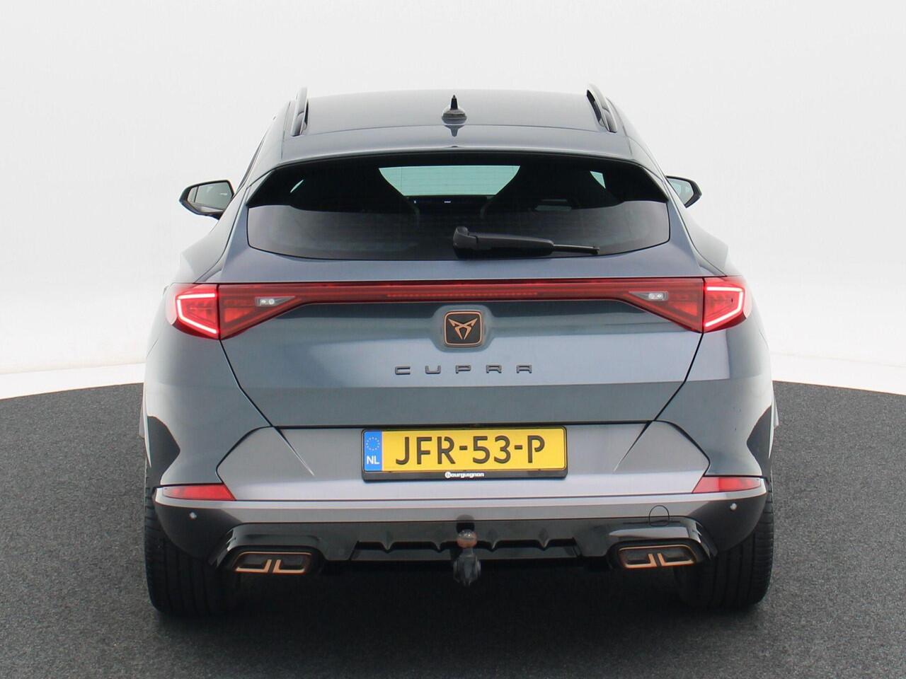 Cupra Formentor 1.4 e-Hybrid VZ 245 Pk Automaat Performance | Full LED | 19 Inch | 360 Camera | Navigatie | Winterpakket | Trekhaak | Copper Seats | 28.228 Km!!