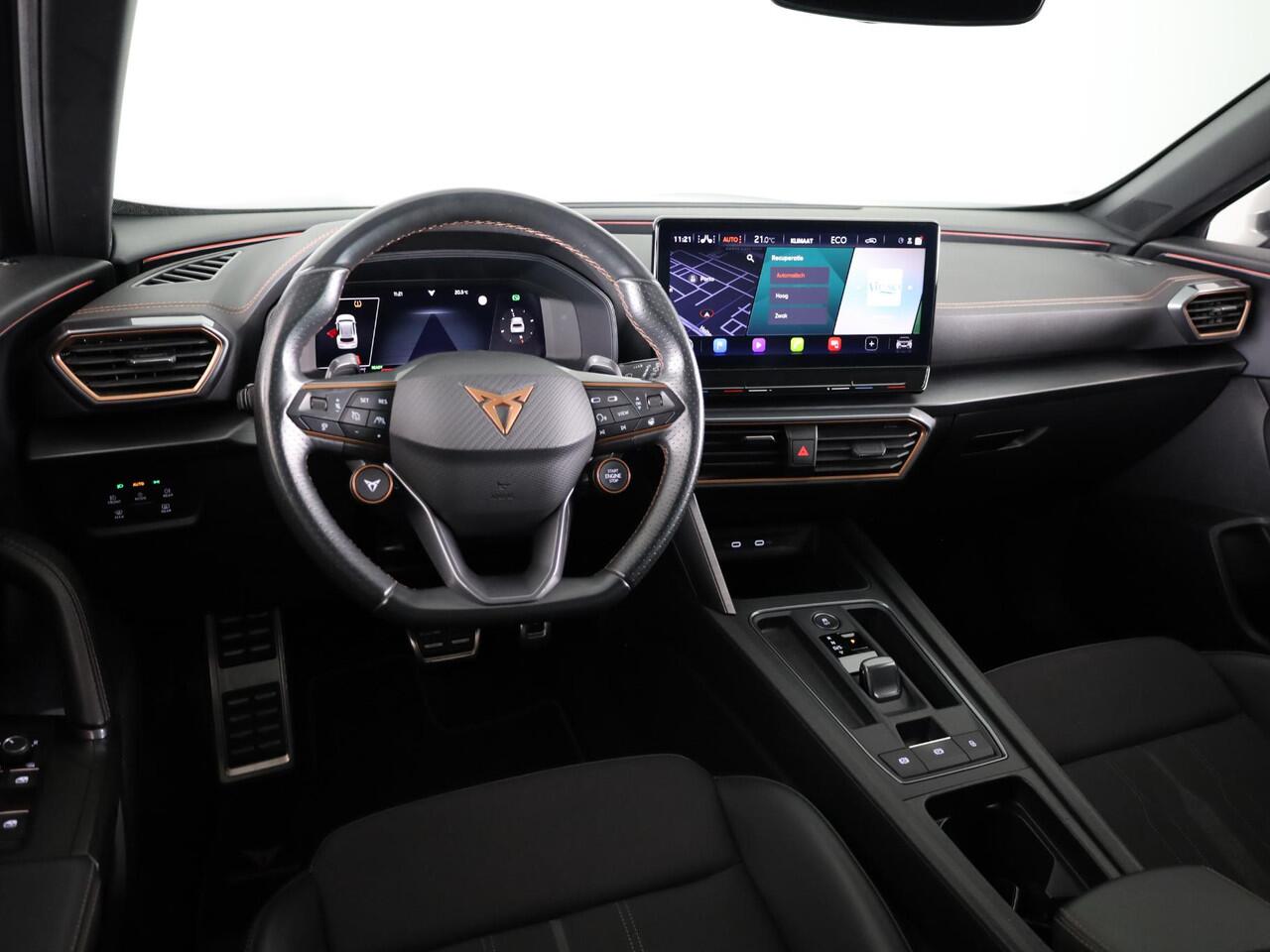 Cupra Formentor 1.4 e-Hybrid VZ Performance 245pk | Trekhaak | Parkeercamera | Adaptieve cruise controle | Elektrisch verstelbare bestuurderstoel met geheugen