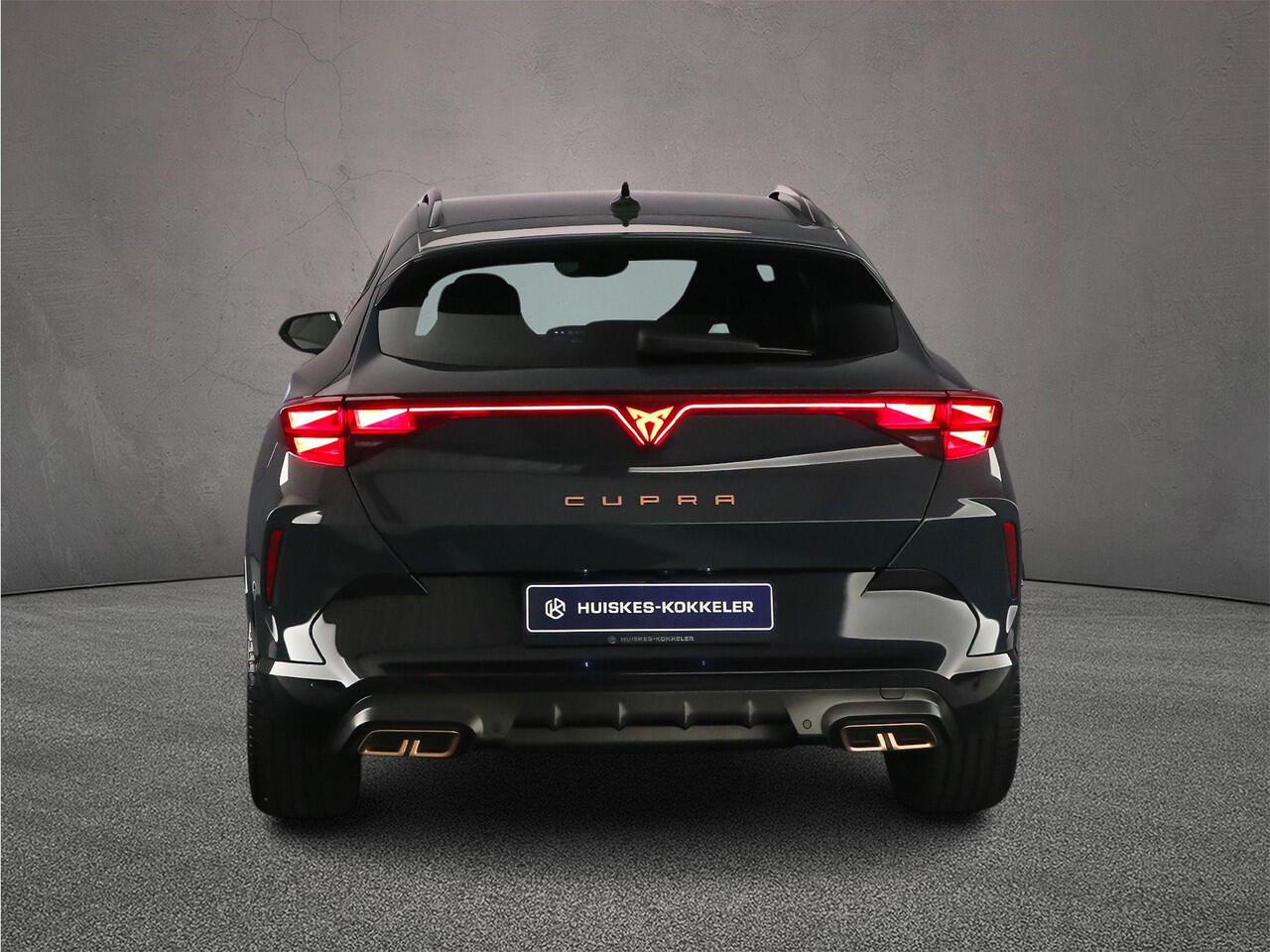 Cupra Formentor VZ Performance 1.5 TSI e-Hybrid 272pk DSG Automaat Trekhaak, Elektrische achterklep, Adaptive cruise control, Achteruitrijcamera, LED koplampen, Stuurwiel verwarmd