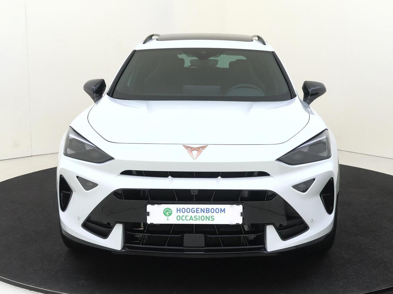 Cupra Formentor 1.5 TSI e-Hybrid Business | SoH 99% | Panoramadak | 360 camera | 3-zone airco | Parkeerassistent | Sennheiser audio | Dodehoek detectie | Keyless | Adaptieve cruise control |