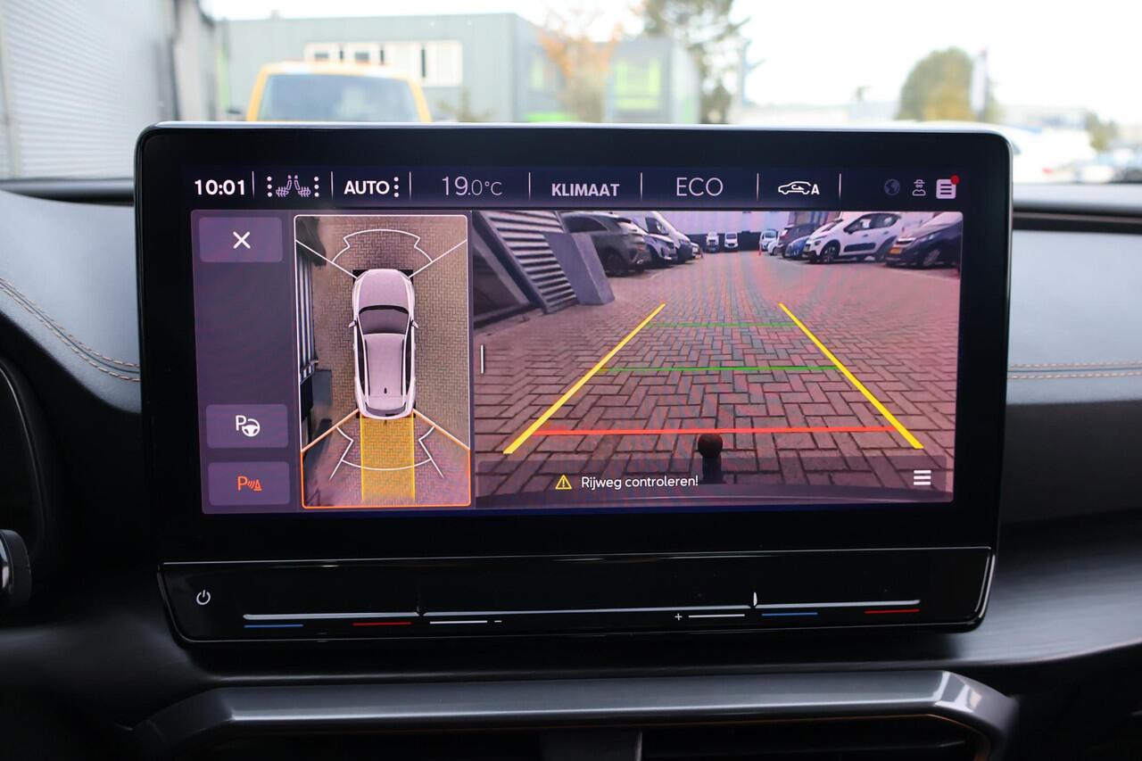 Cupra Formentor 1.4 VZ Black Edition 1e Eigenaar | Dealer Onderh | BTW | Trekhaak | 360'Cam | Cupra Knop | Sfeer | 2 Laadkabels | Memory | Elek Stoel+Klep | Carplay | Full Led | Navi | PDC | Ad Cruise