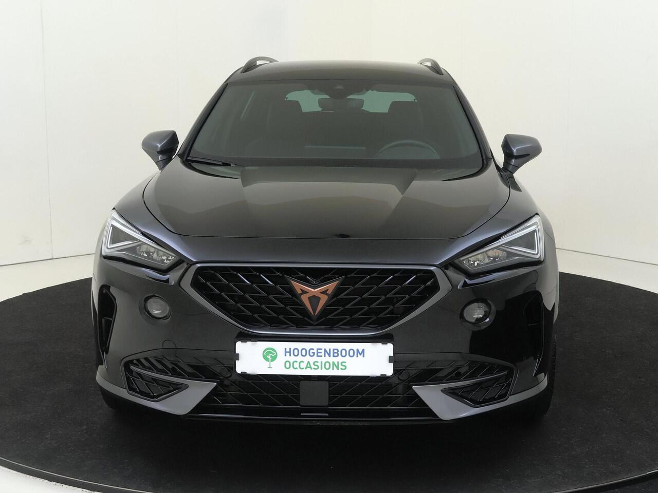 Cupra Formentor 1.4 e-Hybrid Business | SoH 100% | Achteruitrijcamera | 3-zone airco | Keyless | Adaptieve cruise control | Stoel- en stuurwielverwarming | CarPlay | Navigatie |