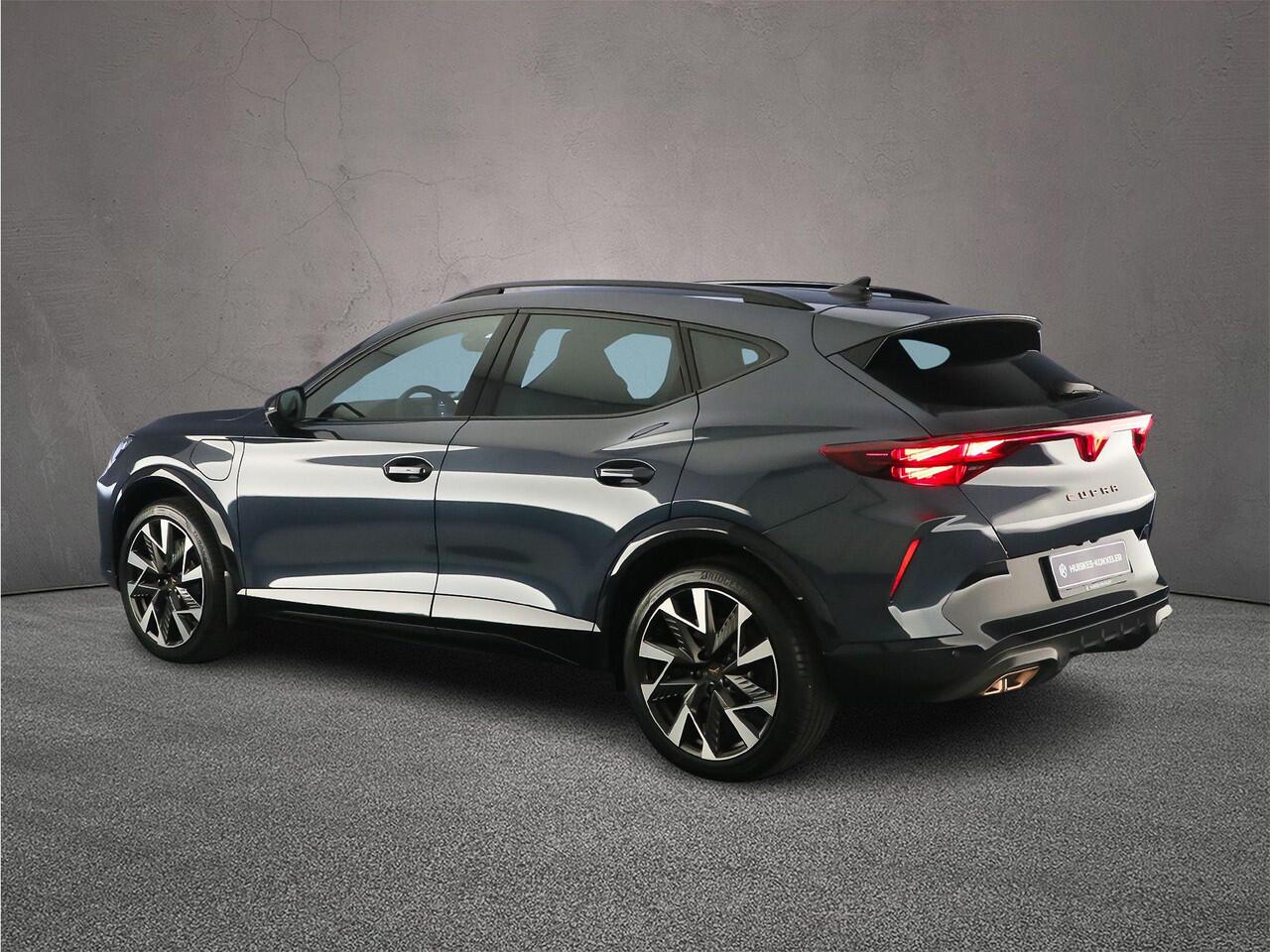 Cupra Formentor VZ Performance 1.5 TSI e-Hybrid 272pk DSG Automaat Adaptive cruise control, Elektrische achterklep, Achteruitrijcamera, Stuurwiel verwarmd, LED koplampen, Stoelverwarming