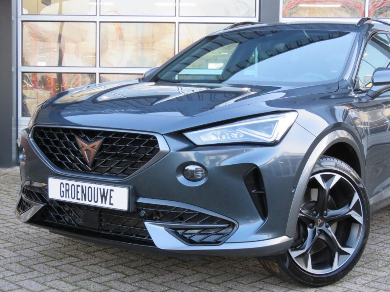 Cupra Formentor 1.4 VZ 245pk e-Hybrid / Sportstoelen / 19 Inch / Stuur+stoelverw. / BOVAG garantie