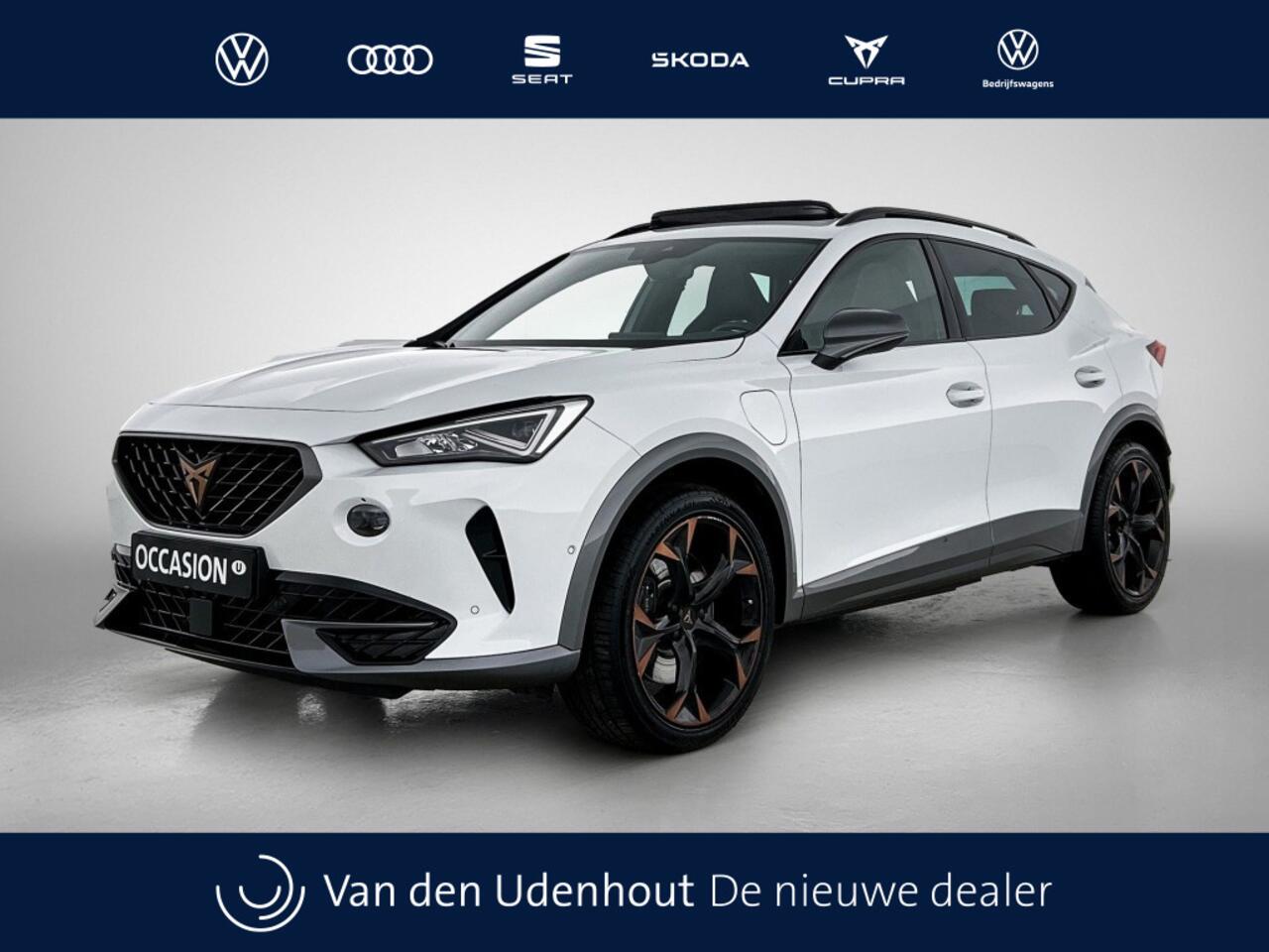 Cupra Formentor 1.4 TSI eHybrid 245pk PHEV VZ Performance / Panoramadak / Adaptive Cruise / Leer