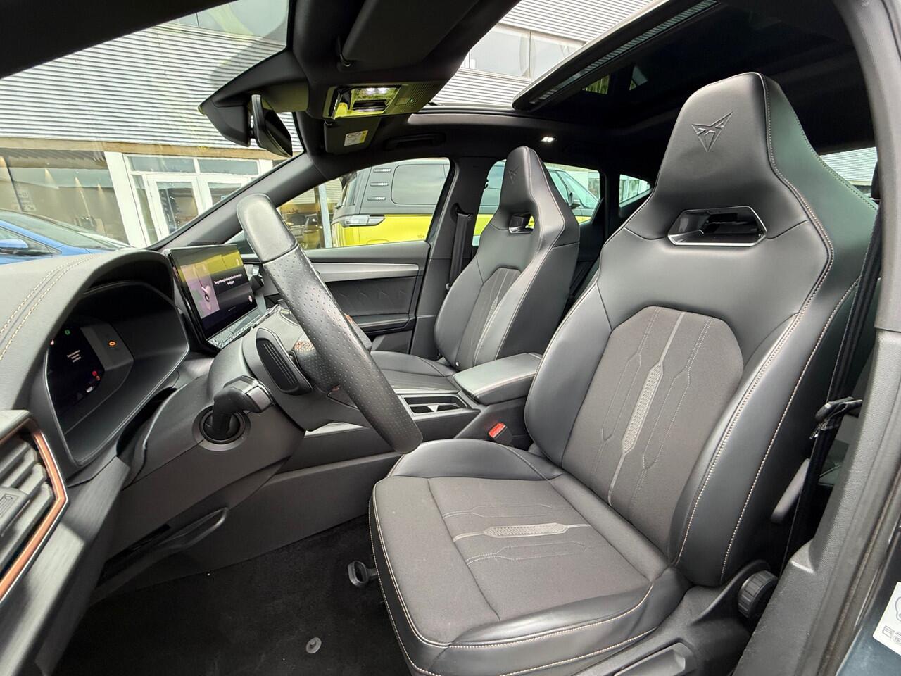 Cupra Formentor 1.4 e-Hybrid VZ Performance / PANODAK / 360"CAMERA / NAVI / Sportstoel / 19"LMV