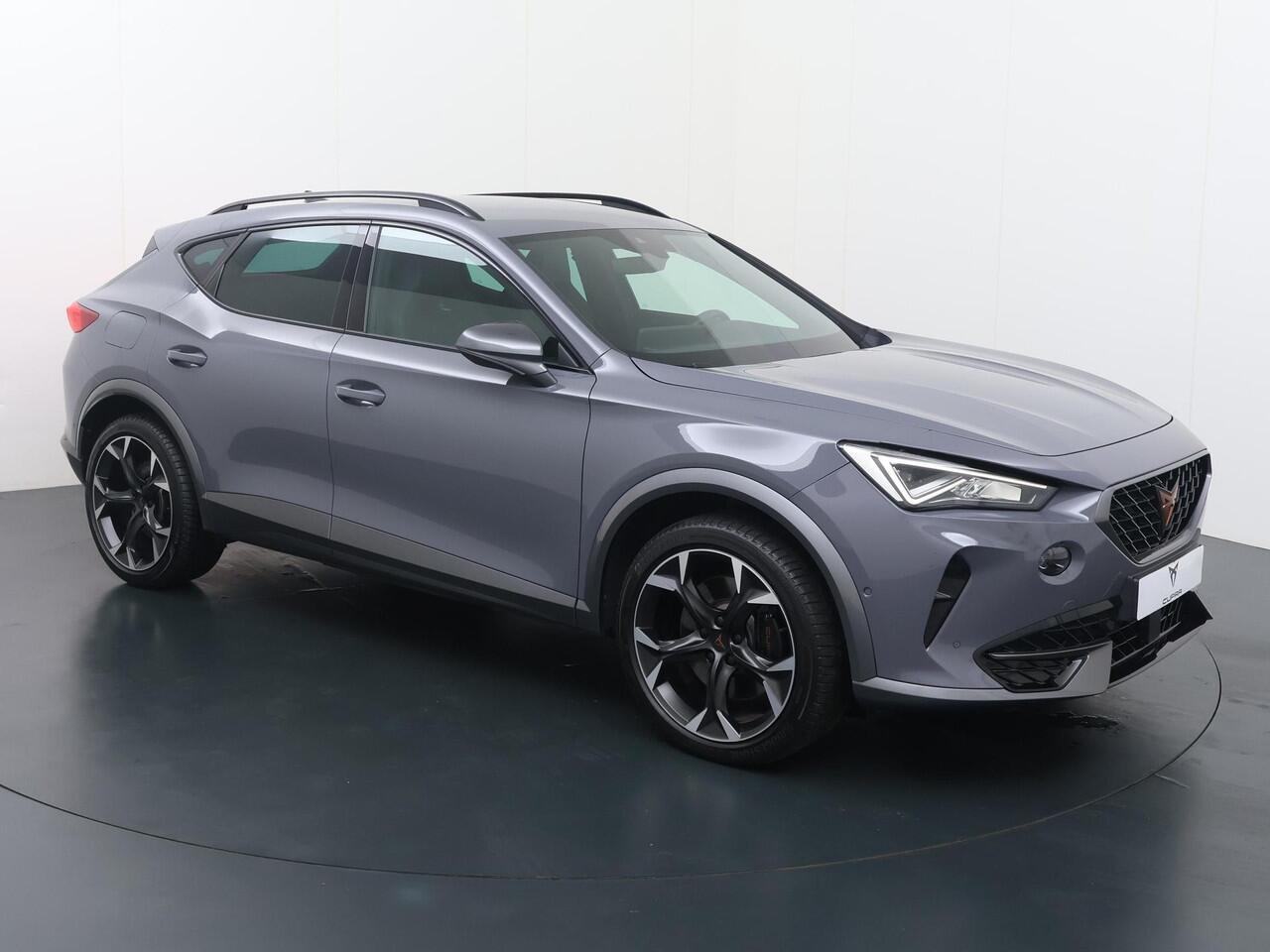 Cupra Formentor 1.4 e-Hybrid Adrenaline | 245 PK | SoH 89% | Led verlichting | Navigatiesysteem | Voorstoelen verwarmd | 19" LM velgen |