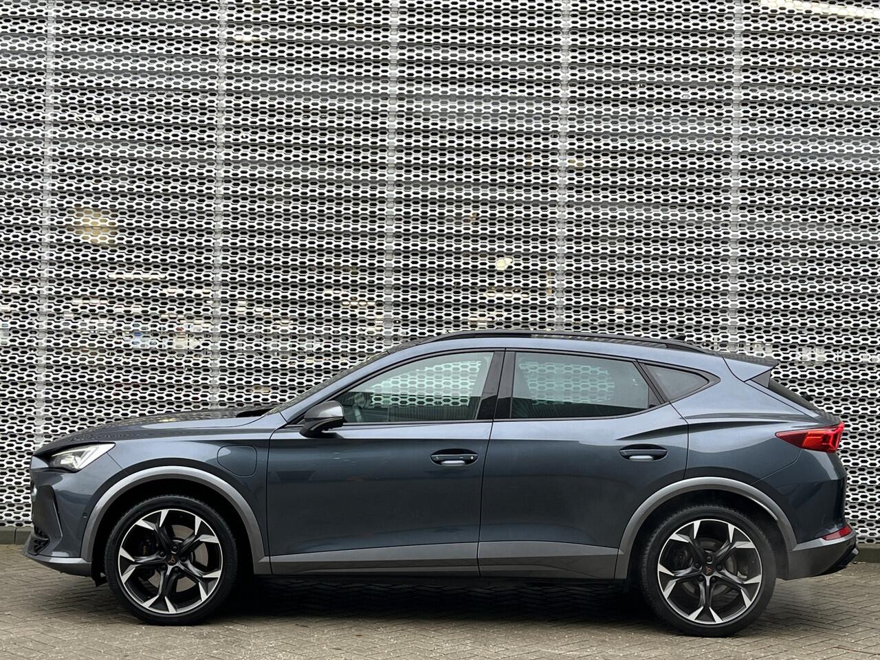 Cupra Formentor 1.4 e-Hybrid 245PK DSG Performance / Fabrieksgarantie tot 2028 of 80000km / Panoramadak / Memory Seat / Supersport stuur / 360 Camera / Elek Achterklep / Dode Hoek / 19"LMV **