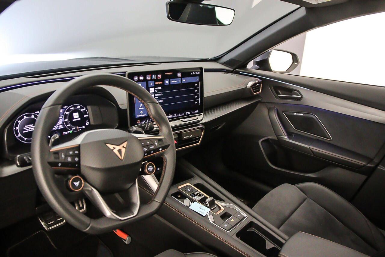 Cupra Formentor VZ Performance 1.5 TSI e-Hybrid 272pk DSG Automaat Panoramadak, Adaptive cruise control, Elektrische achterklep, Navigatie, 360 camera, Achteruitrijcamera