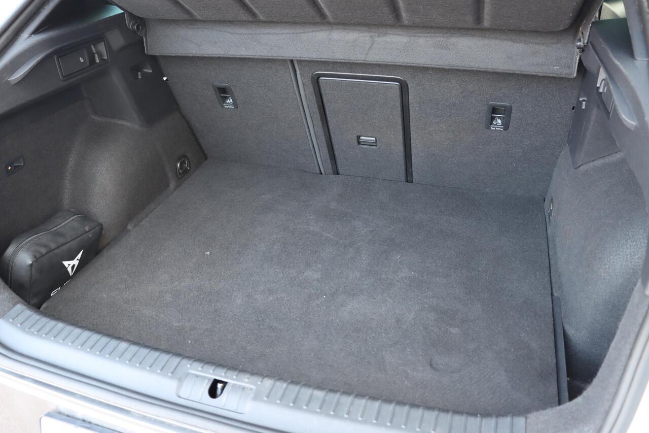 Cupra Formentor 1.4 e-Hybrid VZ Performance 245pk DSG6 | Pano | Camera | Kuipstoelen