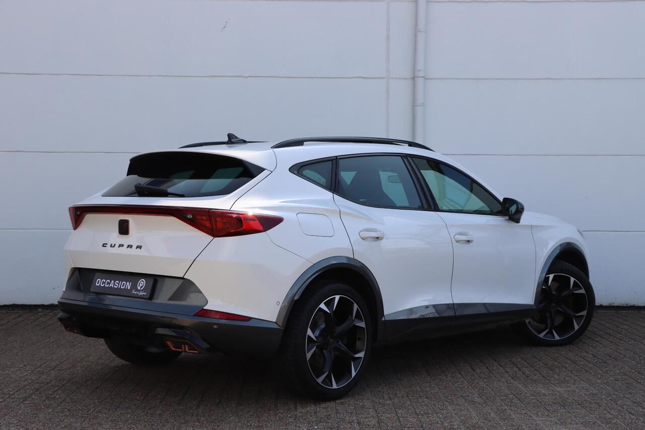 Cupra Formentor 1.4 e-Hybrid VZ Performance 245pk DSG6 | Pano | Camera | Kuipstoelen