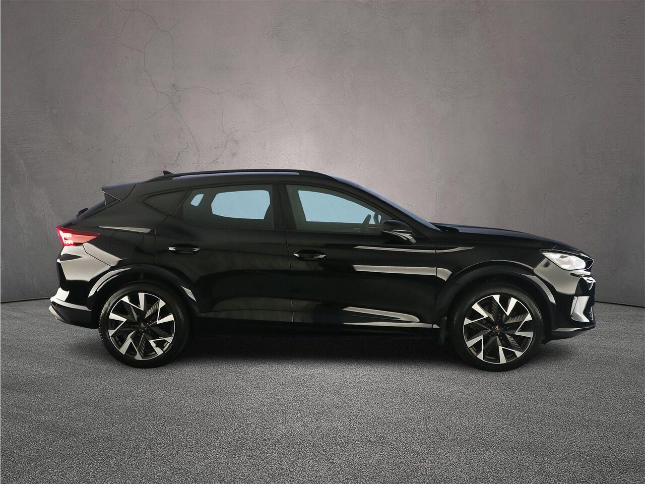 Cupra Formentor VZ Performance 1.5 TSI e-Hybrid 272pk DSG Automaat Trekhaak, Adaptive cruise control, Sennheiser audio, Achteruitrijcamera, Elektrische achterklep, LED koplampen