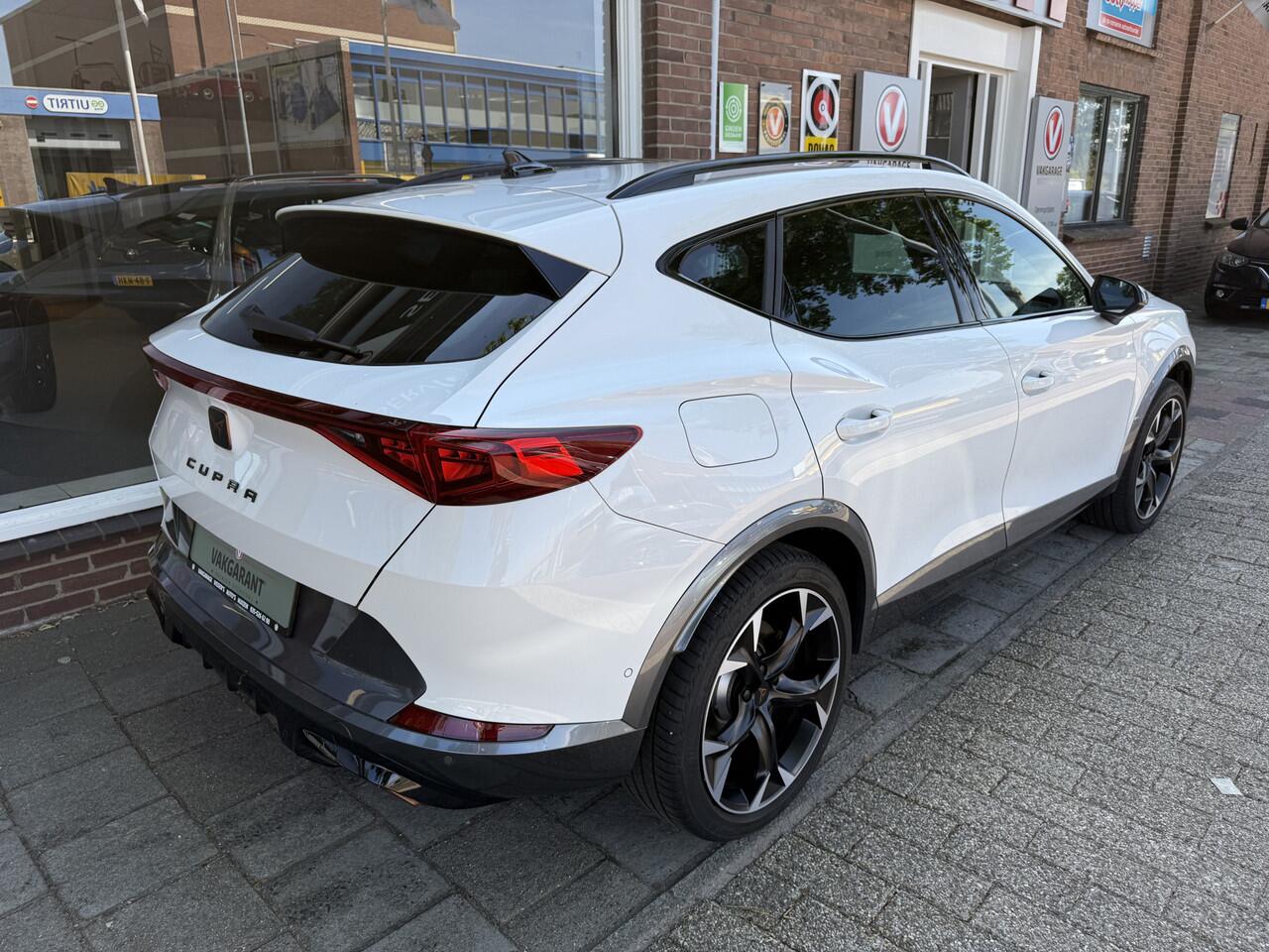 Cupra Formentor 1.4 e-Hybrid VZ Performance | 245 pk / 180Kw gecombineerd | verwarmde stoelen + stuurwiel | half leder bekleding | Apple Carplay/Android Auto |