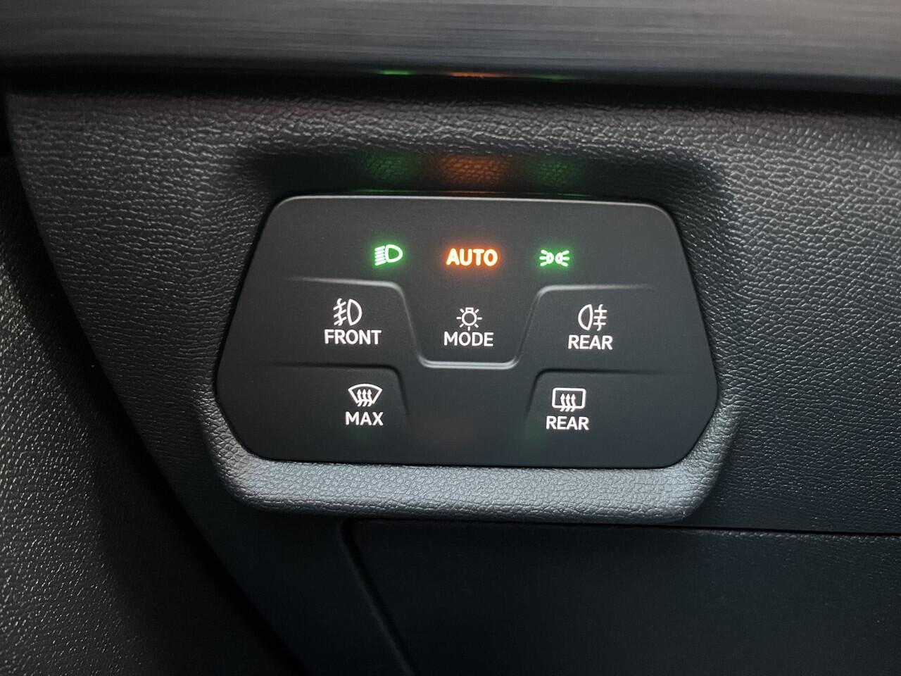 Cupra Formentor 1.4 e-Hybrid VZ Black Edition / AUTOMAAT/ PANO/ LEER/ KEYLESS/ ELEKTR. STOEL/ PARK. SENSOREN + CAMERA/ FULL LINK/ CLIMA/ RIJ-MODI/ STOEL + STUUR VERWARM./ 19'' LMV