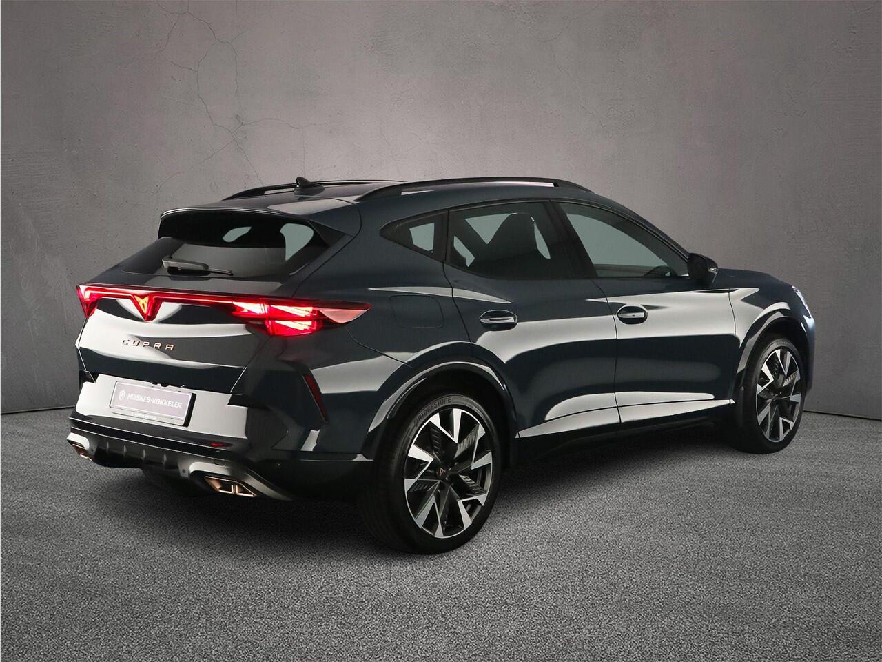 Cupra Formentor VZ Performance 1.5 TSI e-Hybrid 272pk DSG Automaat Trekhaak, Elektrische achterklep, Adaptive cruise control, Achteruitrijcamera, LED koplampen, Stuurwiel verwarmd