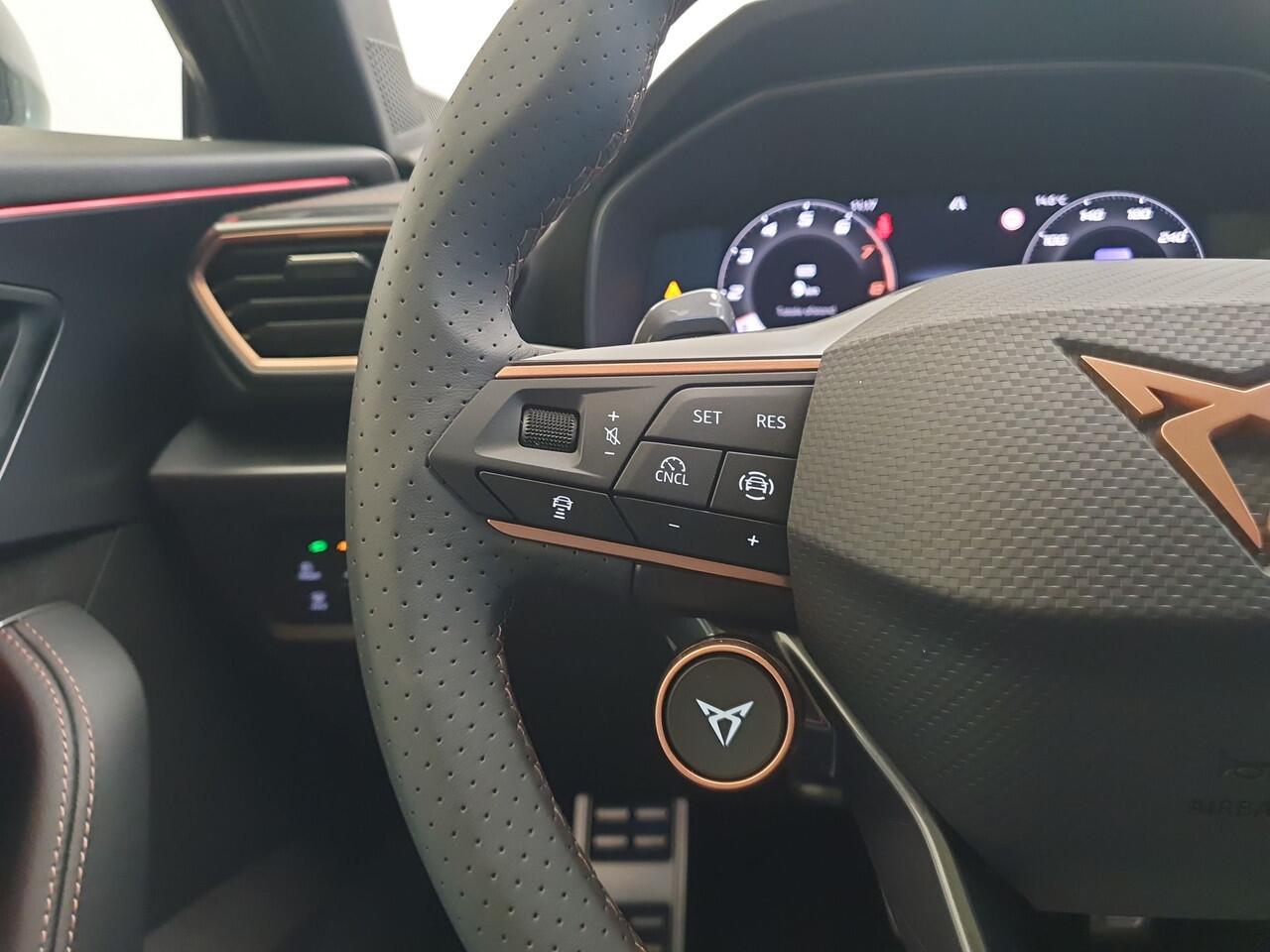 Cupra Formentor 1.5 TSI 150pk DSG/AUT MHEV facelift Wegklapbare trekhaak, Panoramadak, Winterpakket