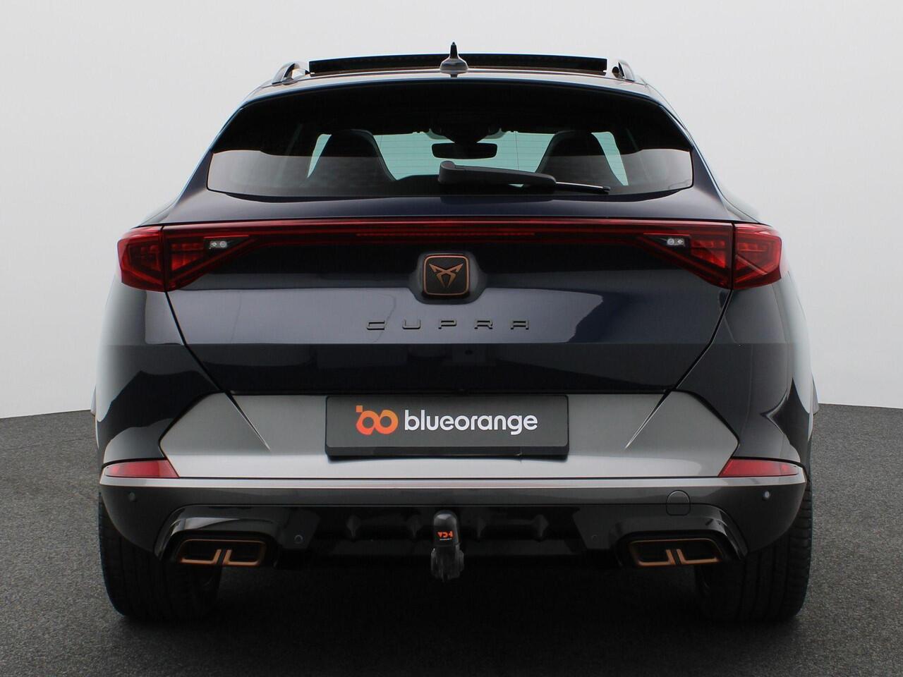 Cupra Formentor 1.4 e-Hybrid VZ Performance 245PK DSG Trekhaak, elektr. achterklep, Achteruitrijcamera, Keyless, Side Assist, Stoel-Stuurverwarming, Panoramadak, 19" LM Velgen
