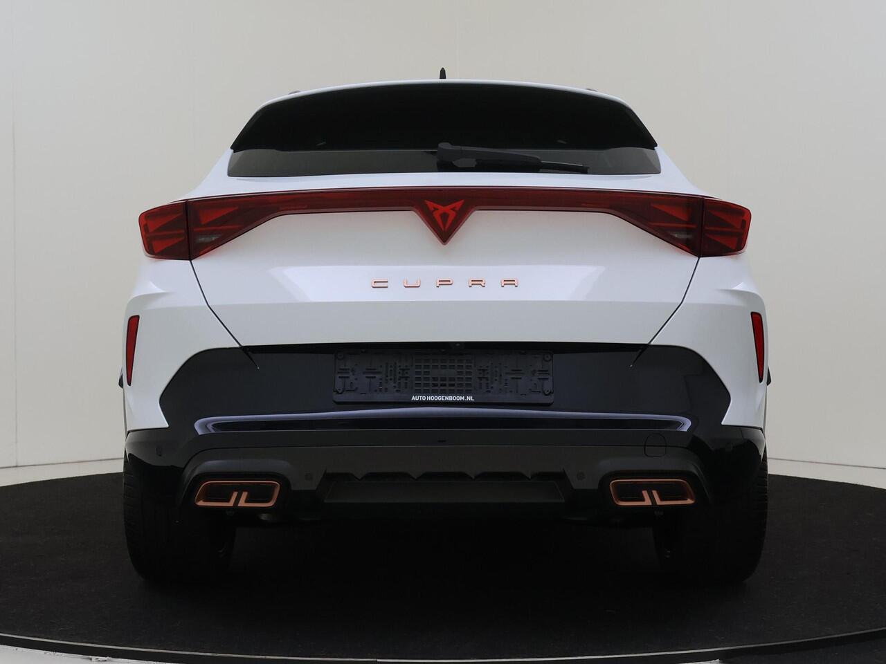 Cupra Formentor 1.5 TSI e-Hybrid Business | Panoramadak | Cupra mode | 360 Camera | Dodehoek detectie | Parkeerassistent | Keyless | Stoel- en stuurverwarming |