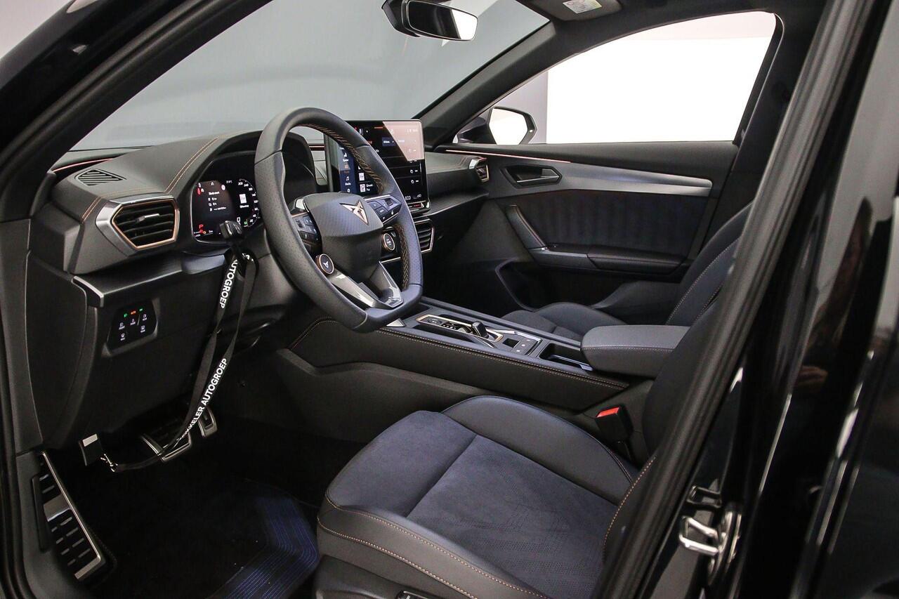 Cupra Formentor VZ Performance 1.5 TSI e-Hybrid 272pk DSG Automaat Trekhaak, Adaptive cruise control, Achteruitrijcamera, LED koplampen, Elektrische achterklep, Stuurwiel verwarmd