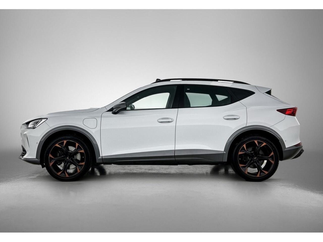 Cupra Formentor 1.4 TSI eHybrid 245pk PHEV VZ Performance / Panoramadak / Adaptive Cruise / Leer