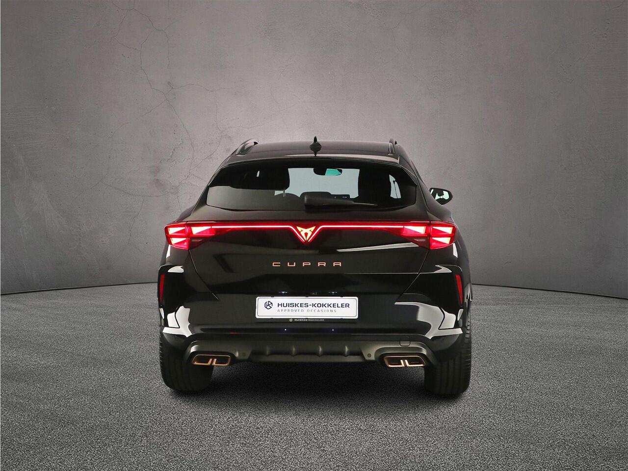 Cupra Formentor Business 1.5 TSI eHybrid 204pk DSG Automaat Trekhaak, Navigatie, Adaptive cruise control, 360 camera, Achteruitrijcamera, LED koplampen, Stuurwiel verwarmd