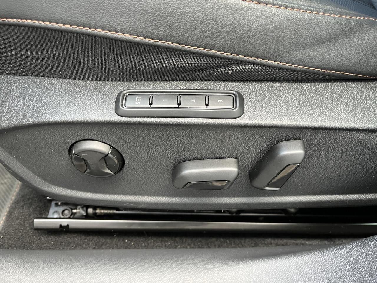 Cupra Formentor 1.4 e-Hybrid 245PK VZ Performance / Panoramadak / Zwenkbare Trekhaak / Memory Seat / Elektrische Achterklep / Achteruitrijcamera / Stuur + Stoelverwarming **