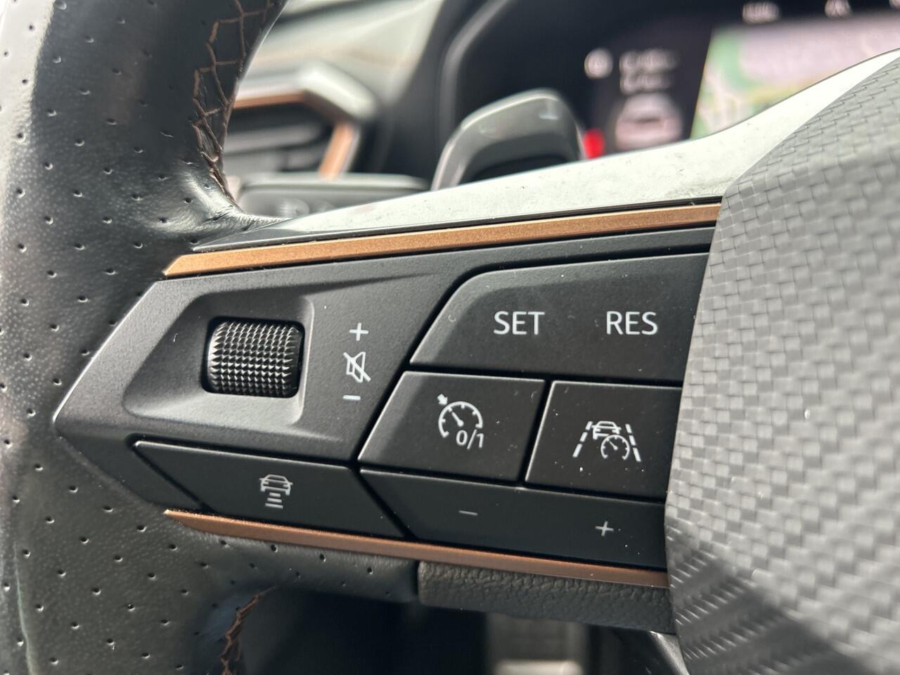 Cupra Formentor 1.4 e-Hybrid VZ Performance 245PK!! // DODEHOEK // ADAPT. CRUISE // CAMERA+SENSOREN // NAVI+CARPLAY // VIRTUAL COCKPIT // KEYLESS //