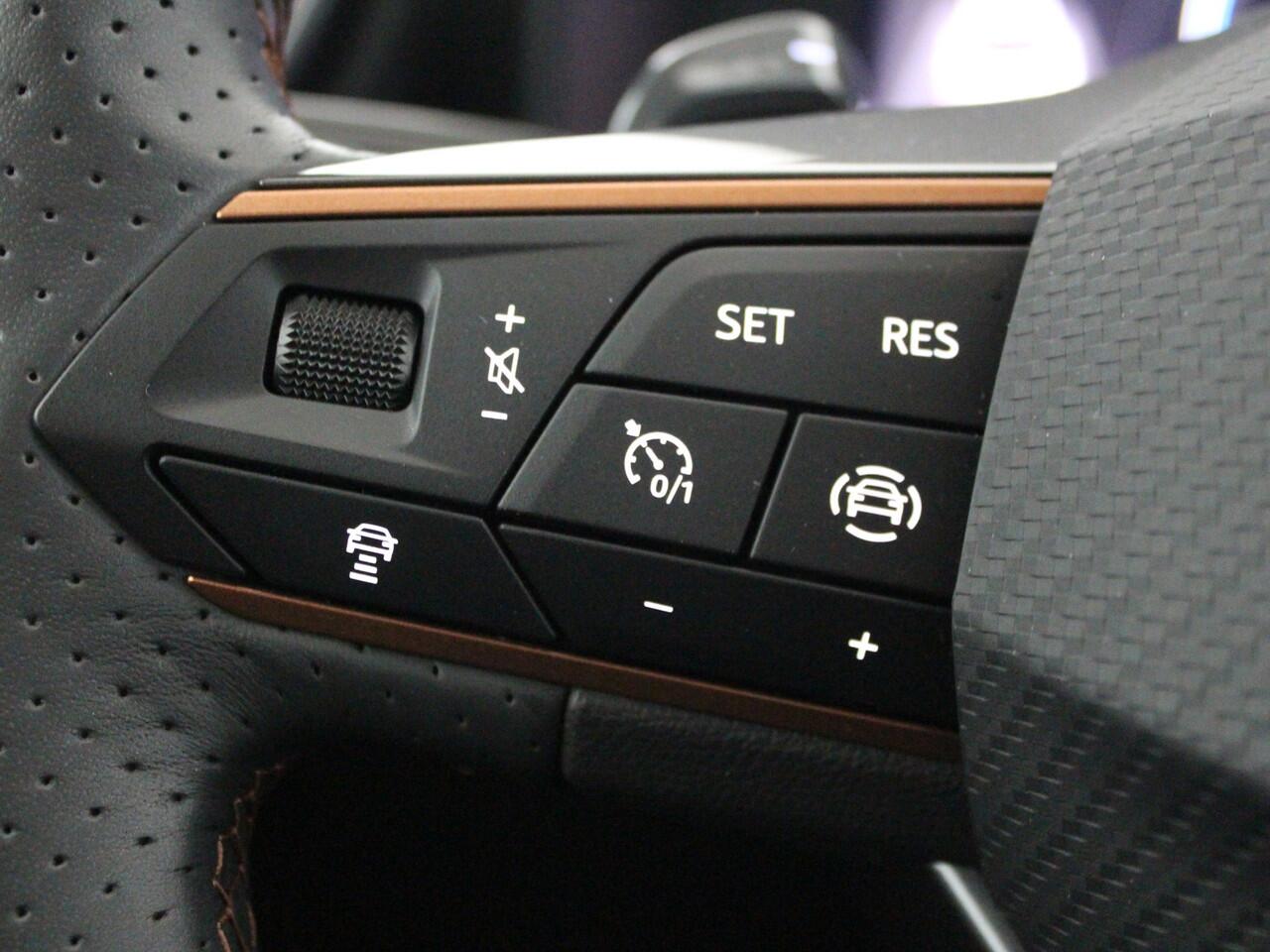 Cupra Formentor 1.4 e-Hybrid Business | ACC | Clima | Navi |* 27 t/m 31 dec eindejaarsshow!!