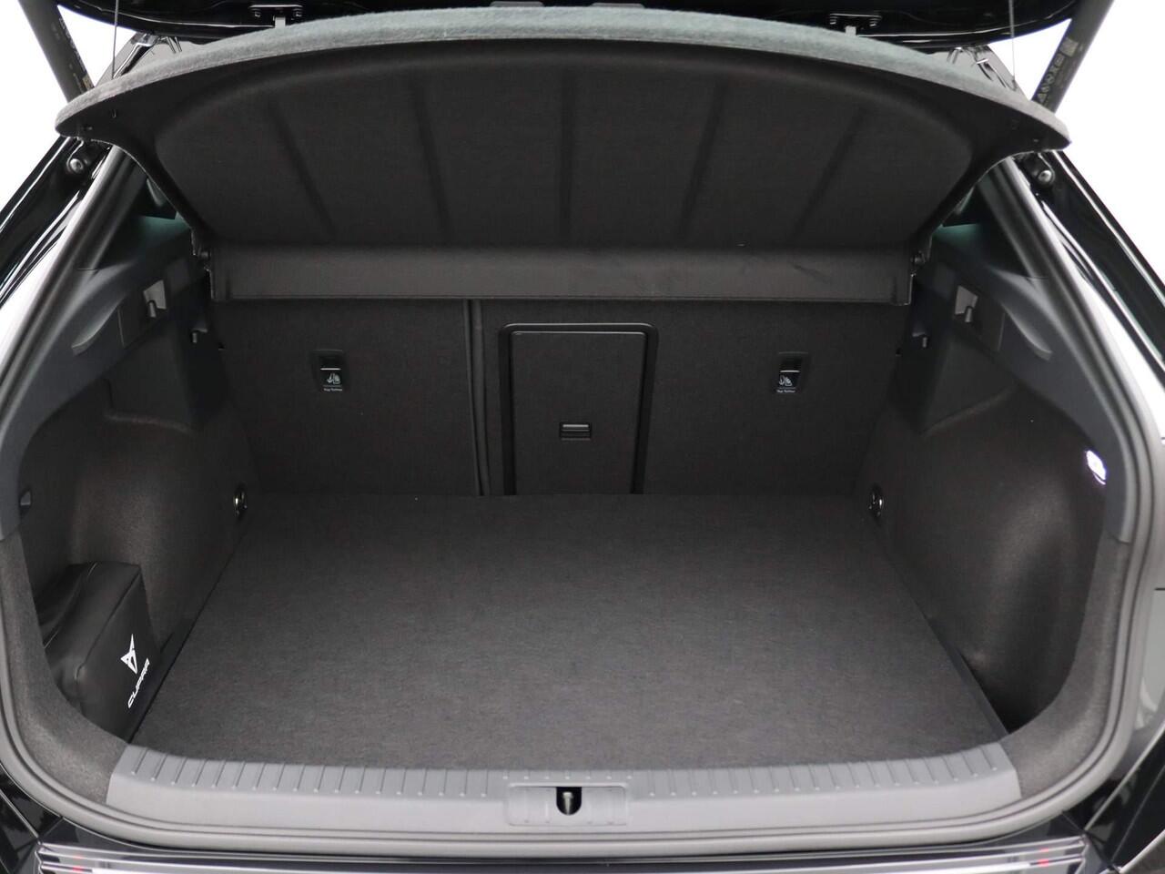 Cupra Formentor 1.5 TSI e-Hybrid VZ Performance 272PK DSG SOH 100%, Pano-Schuifdak, Trekhaak, 19" LM Velgen, Memorystoel, Matrix-led, Side assist, Adaptive cruise control, Achteruitrijcamera, Stoel-Stuurverwarming, Keyless