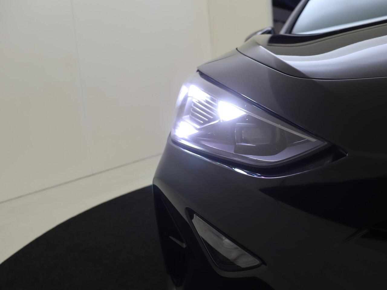 Cupra Formentor 1.5 TSI e-Hybrid VZ Performance | Trekhaak | Adaptieve demping | Cupra mode | Achteruitrijcamera | Stoel- en stuurwielverwarming | Dodehoek detectie | Keyless | Navigatie |