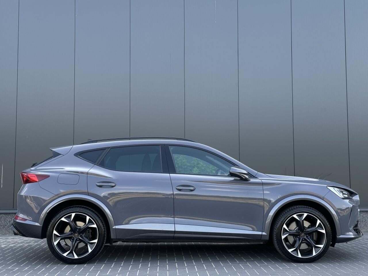 Cupra Formentor 2.0 TSI VZ 4DRIVE 310pk NIEUWSTAAT ACC ECC CAMERA SFEER NAVI PDC