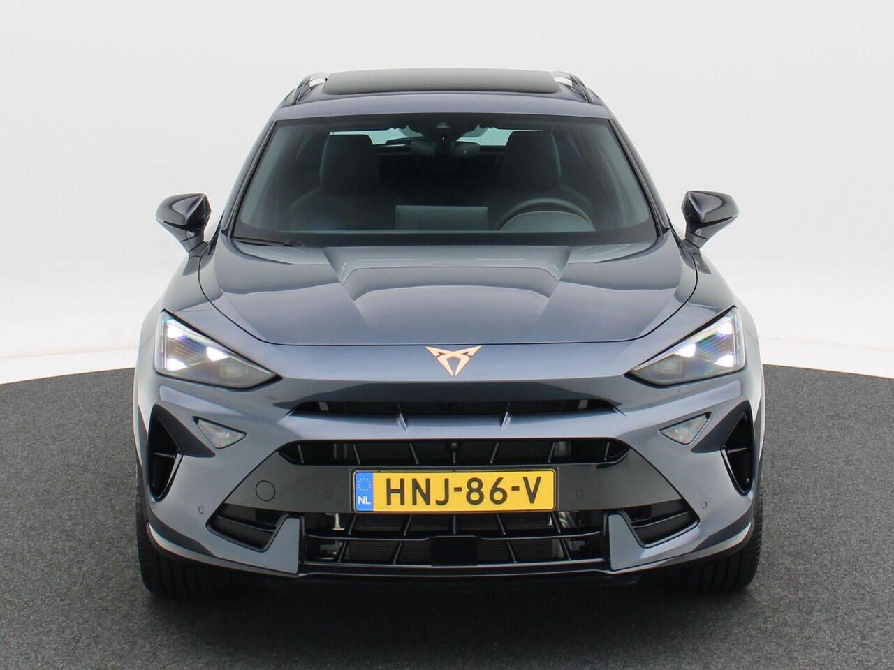 Cupra Formentor 1.5 TSi 204 Pk e-Hybrid Automaat Business | 360° Camera | Panorma Dak | Adaptive Cruise | Full LED | Privacy Glass | Elektrische Achterklep | 19 Inch | 40 Km!!