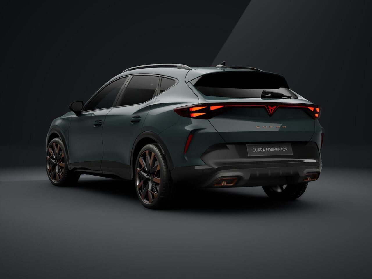 Cupra Formentor 1.5 TSI e-Hybrid Business 204pk / Sandstorm Copper velgen / Navigatie pakket / Sennheiser immersive geluid