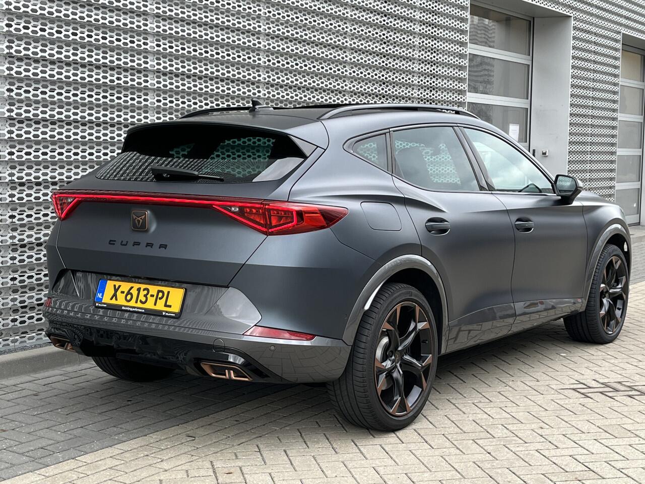 Cupra Formentor 1.4 e-Hybrid VZ Copper Edition / Pano / Navigatie / App connect / Leder / Stoelverwarming / Camera / Fabrieksgarantie 2028 /