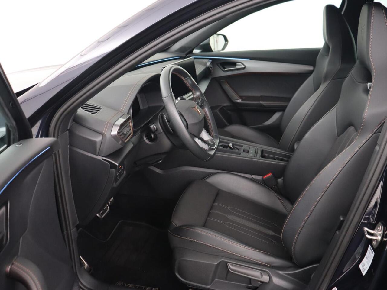 Cupra Formentor 1.4 eHybrid VZ | 245pk | Stoelverwarming | Camera | Adaptive cruise | Sfeerverlichting | Navigatie | Keyless | 19'' | Stuurverwarming | Full LED | Sportstoelen | PHEV | Plug In