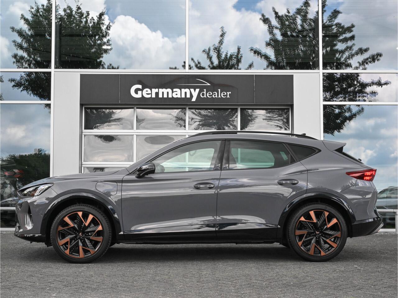 Cupra Formentor 1.5TSI eHybrid 272pk VZ Performance NIEUW! Pano 19-Inch Sennheiser Sfeerverl DCC Keyless ACC VOL!!!