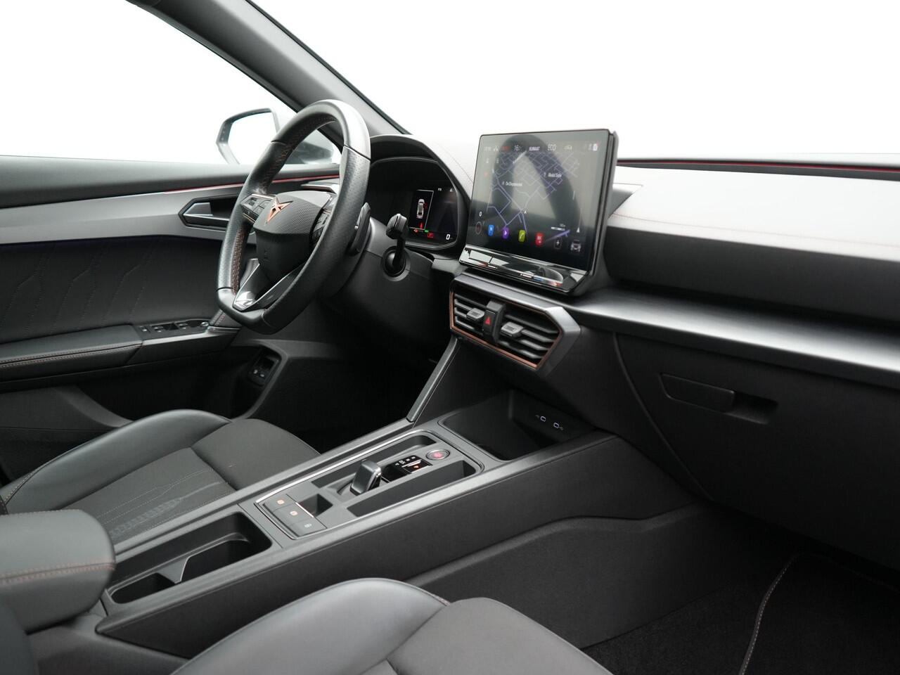 Cupra Formentor 1.4 e-Hybrid VZ Copper Edition Plug In Hybrid 245pk Dealer O.H. PHEV | Panodak | Adaptive Cruise | Keyless | Sportstoelen Verwarmd | Virtual | 19"L.M | Sfeerverlichting |