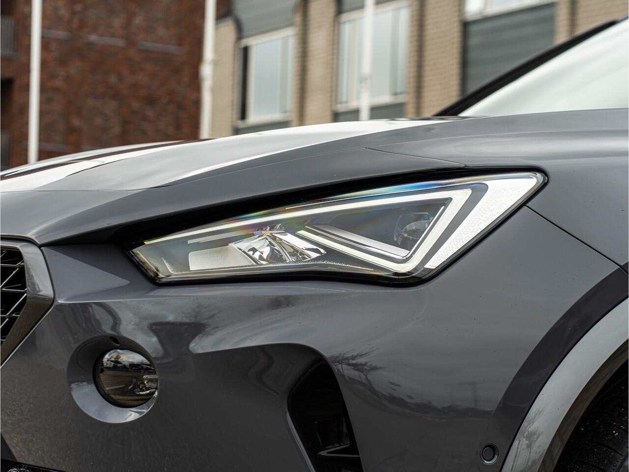 Cupra Formentor 1.4 e-Hybrid VZ Performance SCHAALSTOELEN CAMERA 19 INCH BLACK OPTIC STOELVERW NARDO GREY