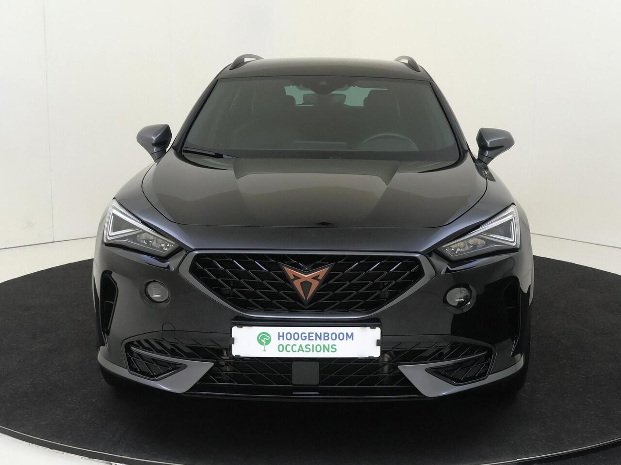Cupra Formentor 1.4 e-Hybrid Business | 3-zone airco | Keyless | Parkeersensoren achter | Adaptieve cruise control | CarPlay | Electronic climate control | Digital cockpit |