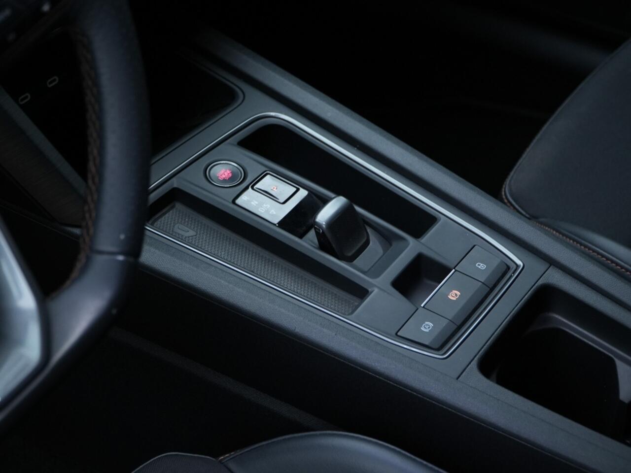 Cupra Formentor VZ 1.4 e-HYBRID 245 PK | Navi | Carplay | Trekhaak | Camera | 19