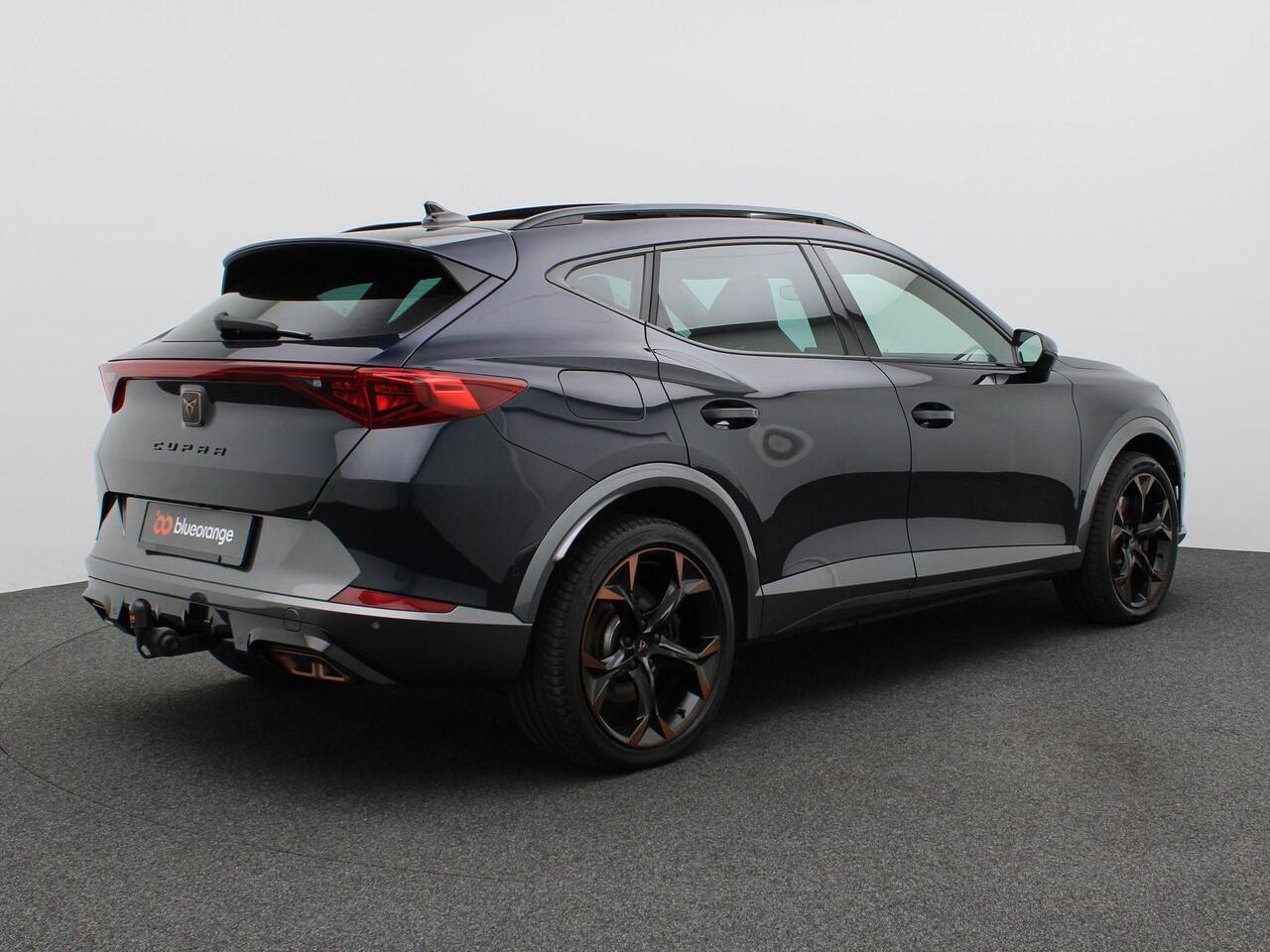 Cupra Formentor 1.4 e-Hybrid VZ Performance 245PK DSG Trekhaak, elektr. achterklep, Achteruitrijcamera, Keyless, Side Assist, Stoel-Stuurverwarming, Panoramadak, 19" LM Velgen