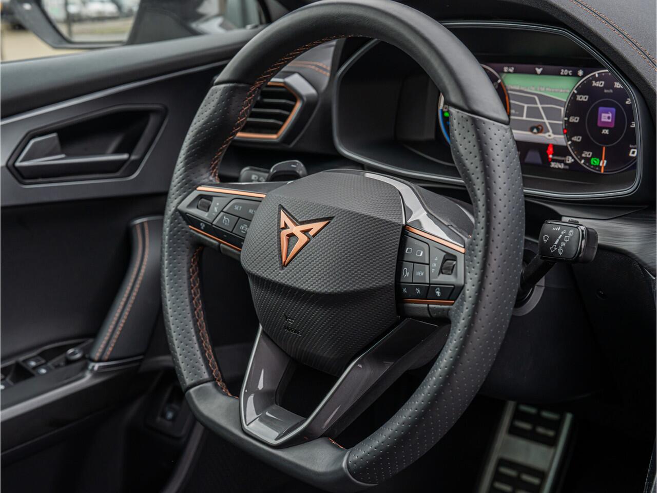 Cupra Formentor 1.4 e-Hybrid VZ Performance 245 PK SCHAALSTOELEN CAMERA 19 INCH BLACK OPTIC