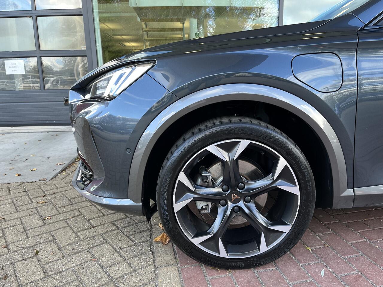 Cupra Formentor 1.4 e-Hybrid Black Edition / Panorama dak / Leder / Memory Seat / 19 Inch